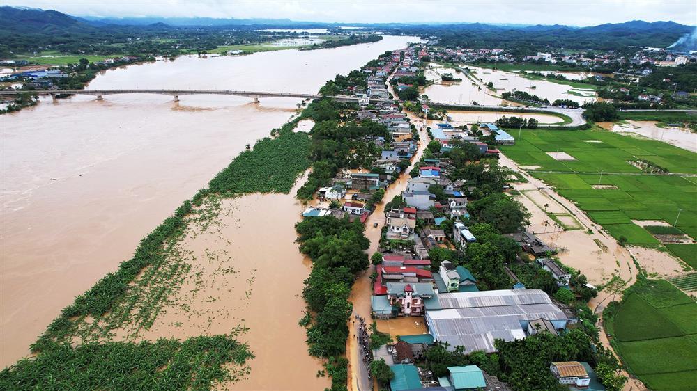 4.000 ngôi nhà ở Phú Thọ bị ngập, người dân thốt lên lũ chưa từng thấy-1