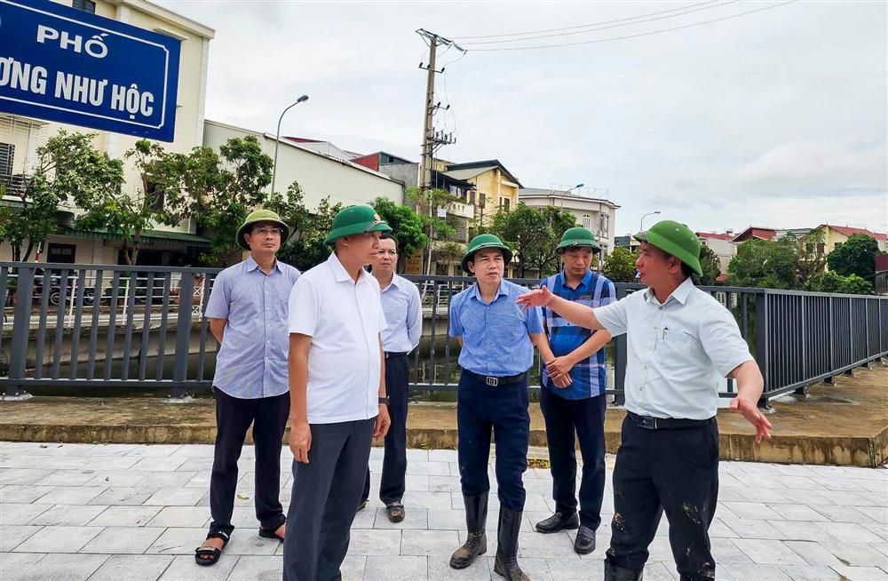 Nước sông trên báo động 3, Hải Dương căng mình hộ đê