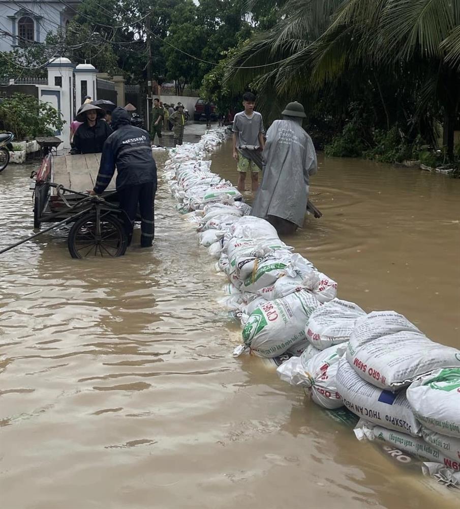 Nước sông trên báo động 3, Hải Dương căng mình hộ đê