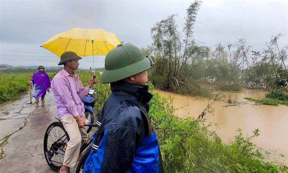 Nước sông trên báo động 3, Hải Dương căng mình hộ đê