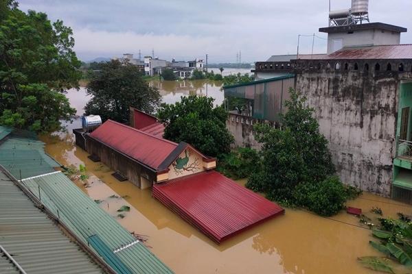 Thành phố Tuyên Quang ngập trong biển nước-3