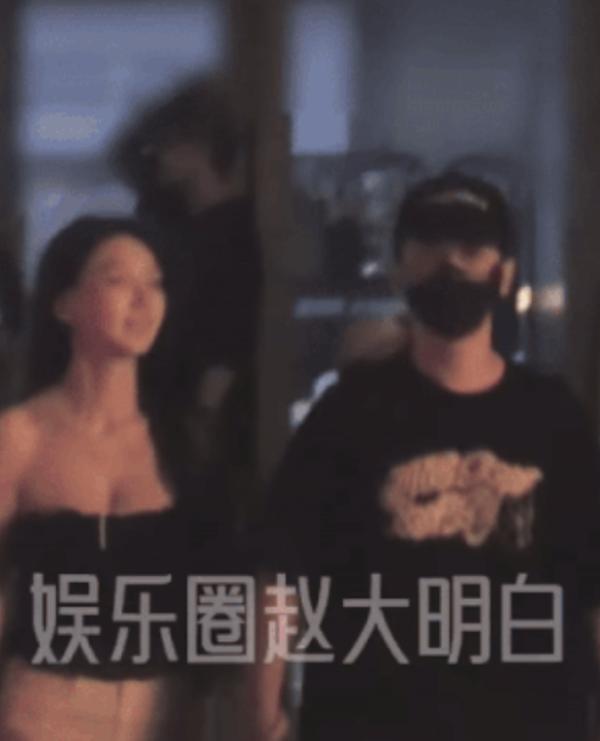 Xôn xao tin Huỳnh Hiểu Minh đang gấp rút lên kế hoạch tổ chức hôn lễ vì bạn gái đã mang thai?-2