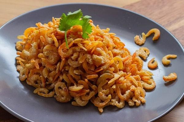 Clip chạy lụt chuyên nghiệp của cô gái Hà Giang nhận bão like-4