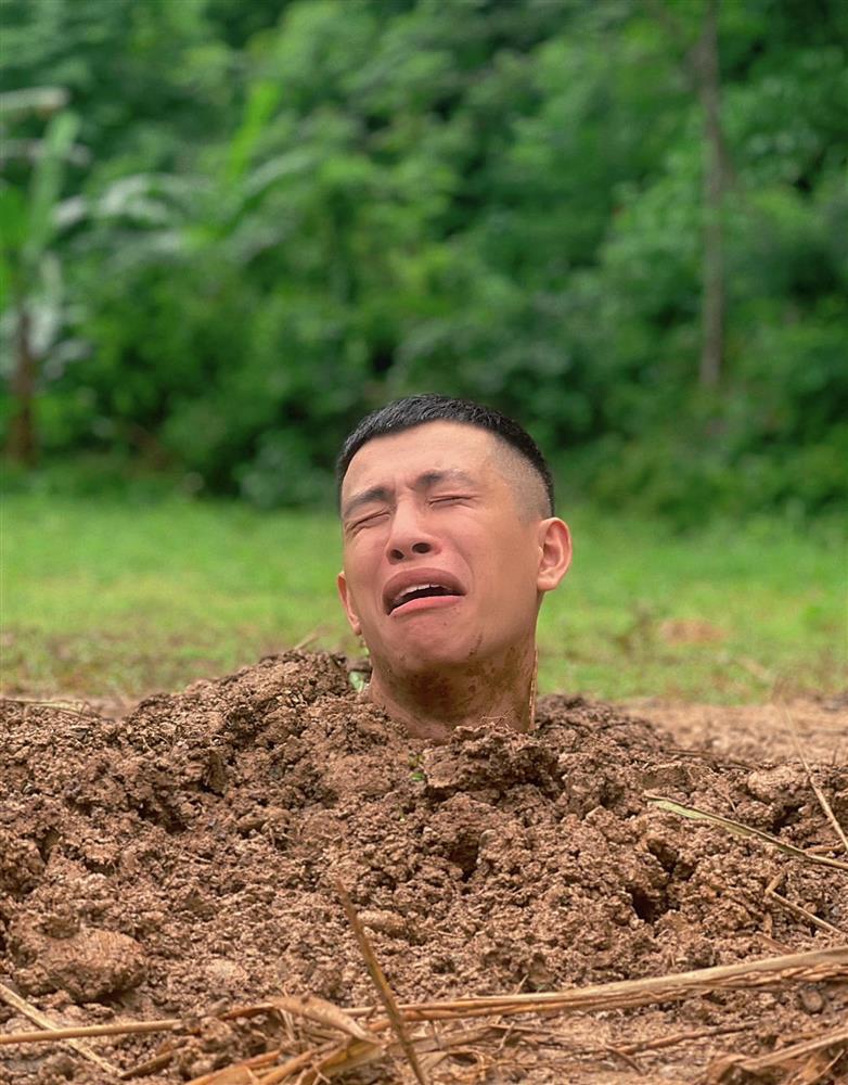Diễn viên Tuấn Anh kể hậu trường cảnh phim bị chôn sống-4