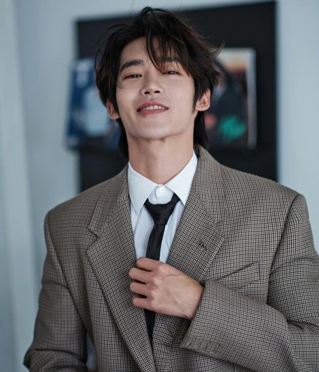 Lưu Diệc Phi lao đao vì nam diễn viên bị tố ngoại tình-2