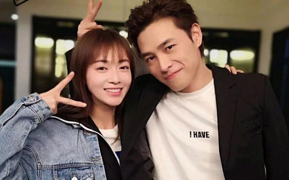 NÓNG: Ngụy An Lạc Ngô Cẩn Ngôn và Hồng Nghiêu khoe giấy đăng ký kết hôn, xác nhận trở thành vợ chồng-5