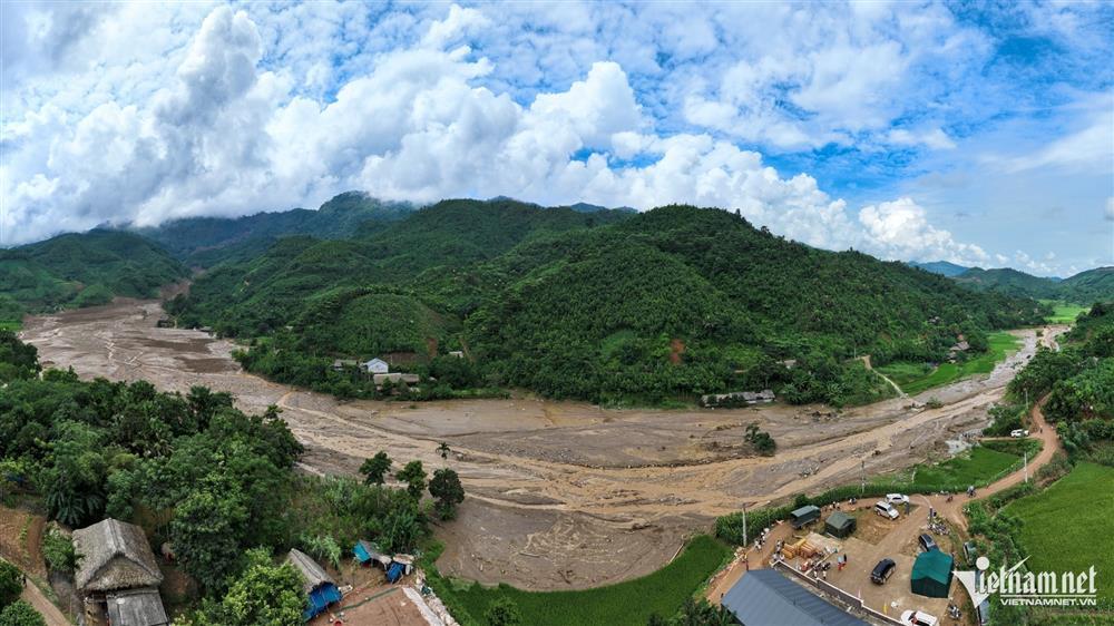 Những ngày chìm trong đau thương ở Làng Nủ-1