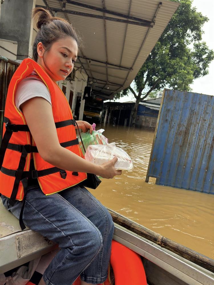 Phương Oanh và Mạnh Trường âm thầm chuyển khoản, Kiều Anh 2 lần đến vùng lũ-8