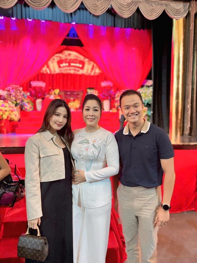 Diễm My 9x đi sự kiện mặc thế nào mà bị nghi đang mang bầu?-1