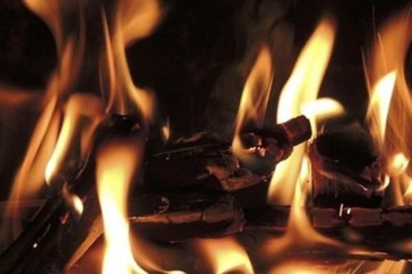 Đòi yêu lại nhưng bị từ chối, người phụ nữ phóng hỏa làm chết bạn trai cũ-2