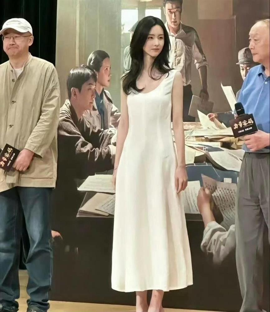 Khí chất bất chấp camera thường của dàn sao nữ-5