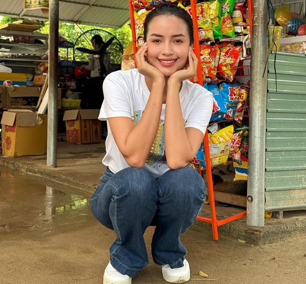 Bị netizen tấn công sau khi mẹ qua đời, Hoa hậu Ngọc Châu đáp lại 1 câu gây xót xa-1