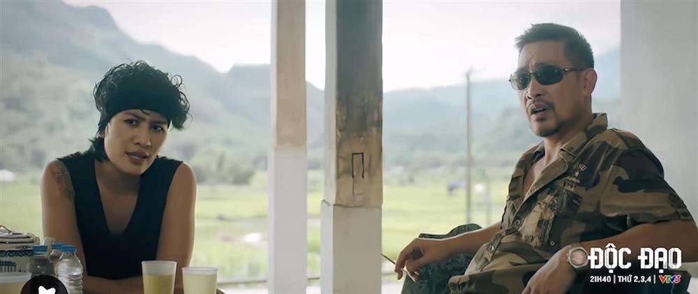 Phong cách cực ngầu của người tình ông trùm Dương cơ bắp phim Độc đạo