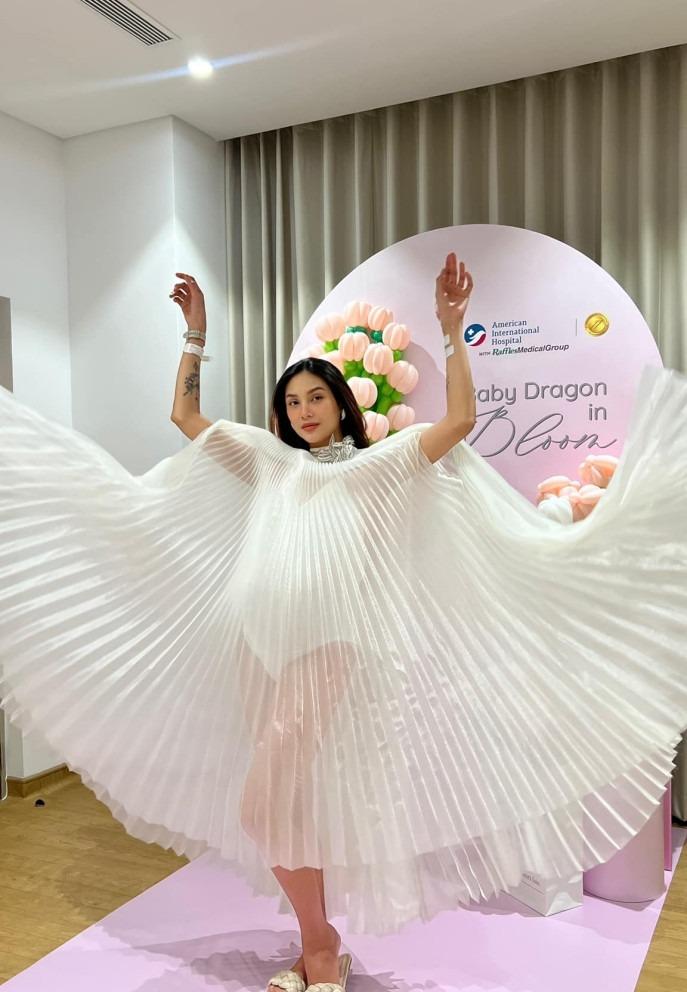 Siêu mẫu Võ Hoàng Yến bất ngờ đón tin vui-3