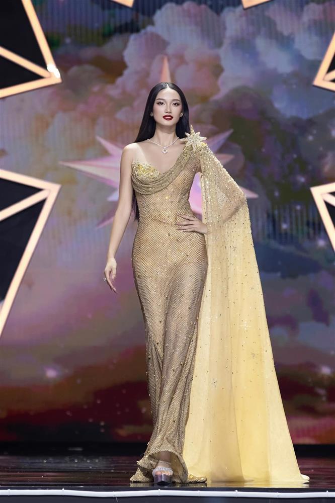 Á hậu Miss Universe Vietnam Quỳnh Anh: Tôi từng tự đặt vé máy bay và bỏ trốn-4
