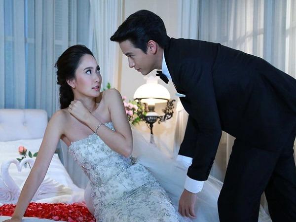 Lấy chồng U60 do bố mẹ giục cưới, nào ngờ đêm tân hôn biến thành ác mộng, bố mẹ chồng hối hả sang đập cửa-1