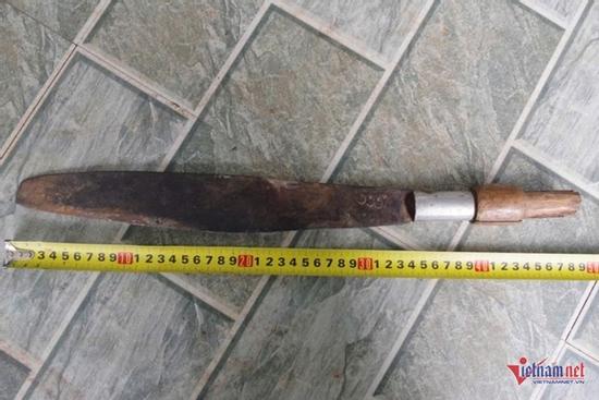 Bất ngờ dùng dao chém bạn nhậu vì lý do khó tin