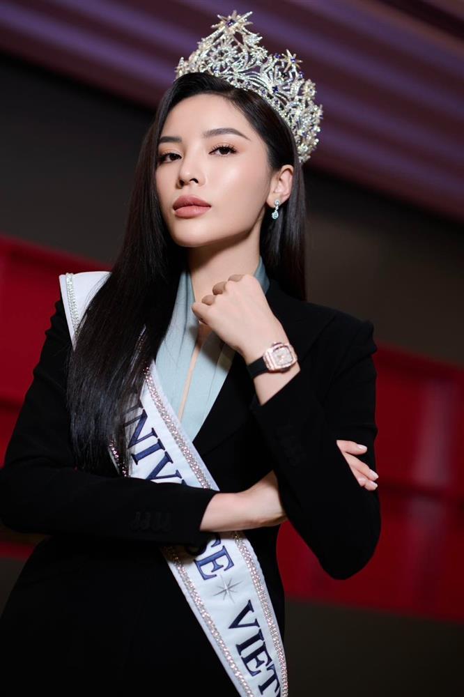 Chưa tốt nghiệp đại học, Kỳ Duyên có bị Miss Universe Vietnam tước vương miện?-1