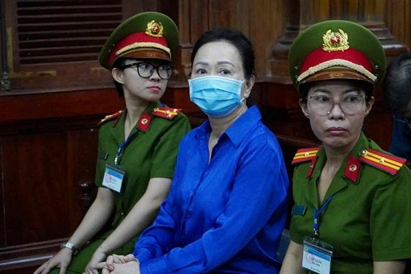 Bị cáo Trương Mỹ Lan: Ngày nào cũng có người nói chị ơi thiếu tiền, chị ơi thiếu tài sản...-3