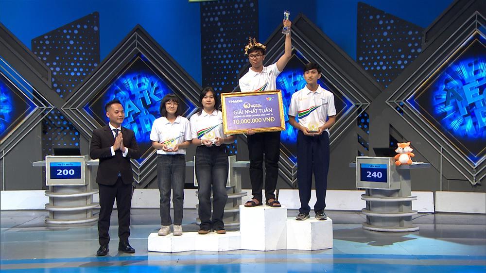 Nam sinh có đôi mắt híp chiến thắng cuộc thi Tuần cuối cùng Olympia 2024, từng đạt giải Toán Quốc gia bằng phương pháp học lạ-2