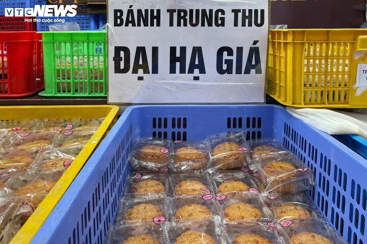 Chợ mạng chạy đua xả bánh Trung Thu giá siêu rẻ-2