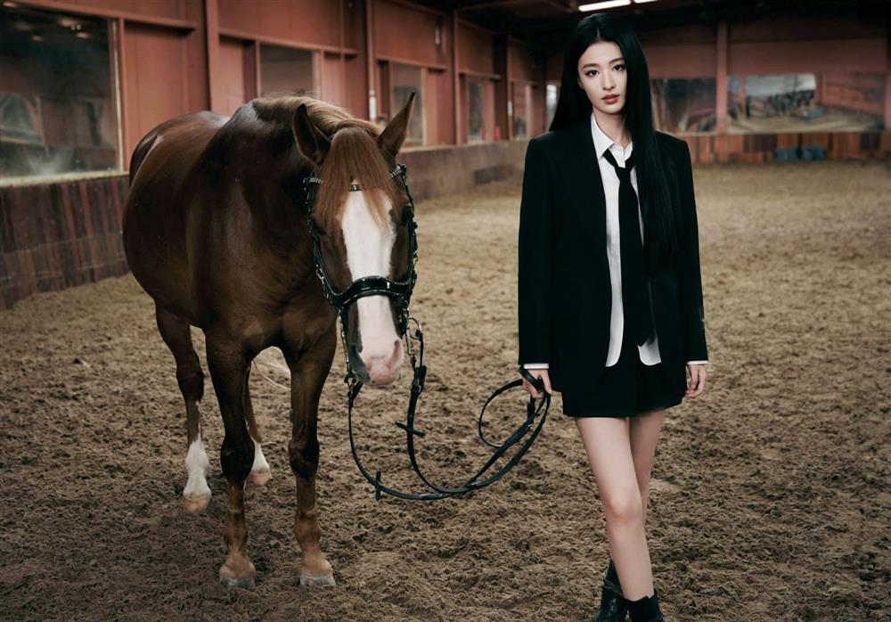 Cuối ngày hôm nay (23/9/2024), 3 con giáp vận trình hanh thông như cá chép hóa rồng, tài lộc bay bổng-1