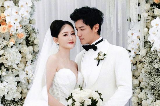Trần Kiều Ân rạng ngời trong lễ cưới