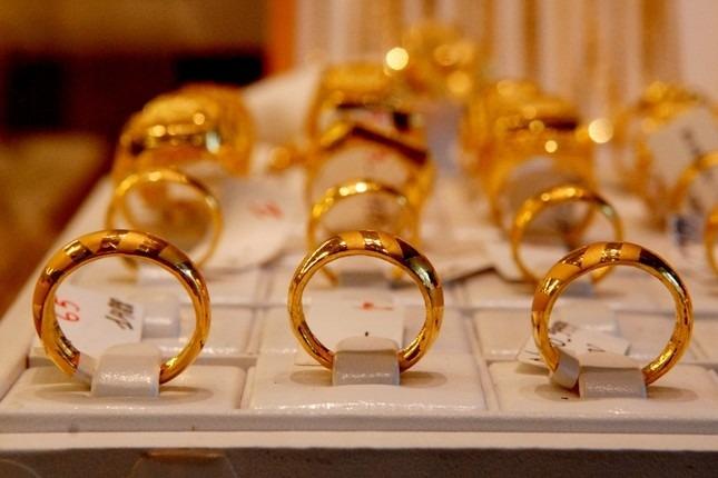 Giá vàng đồng loạt tăng mạnh-2