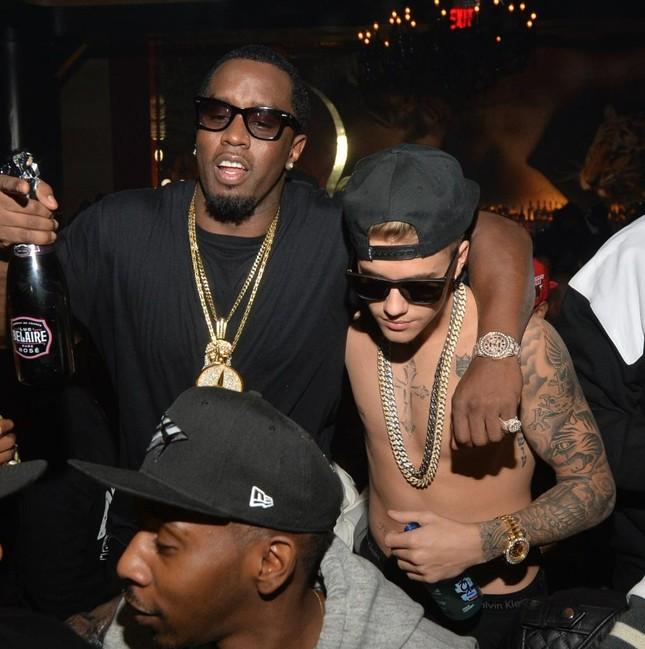 sean-diddy-combs-justin-bieber-9-8551.jpg