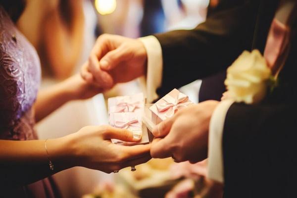 Hơn 10 năm mừng cưới bằng vàng, biến cố khiến tôi nhận ra điều đau đớn-2