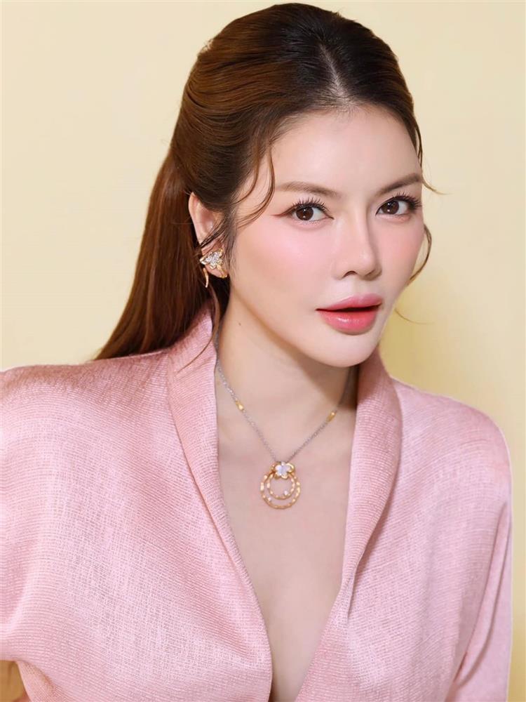 Ca sĩ Hồng Gấm xin lỗi vì nói xấu Lý Nhã Kỳ-1