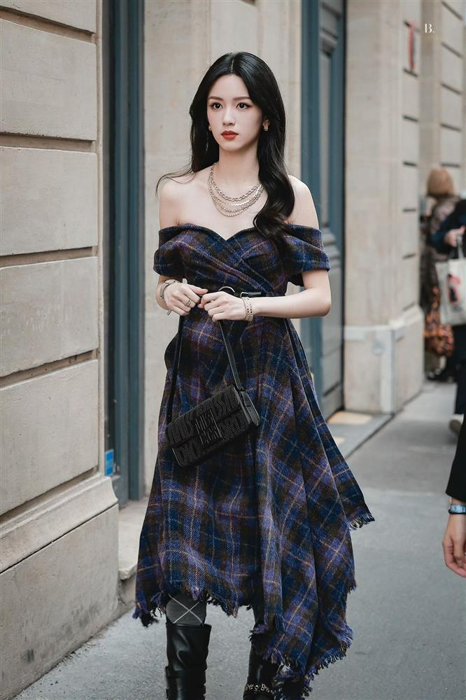 Jisoo (BlackPink), Địch Lệ Nhiệt Ba thu hút mọi ánh nhìn-10