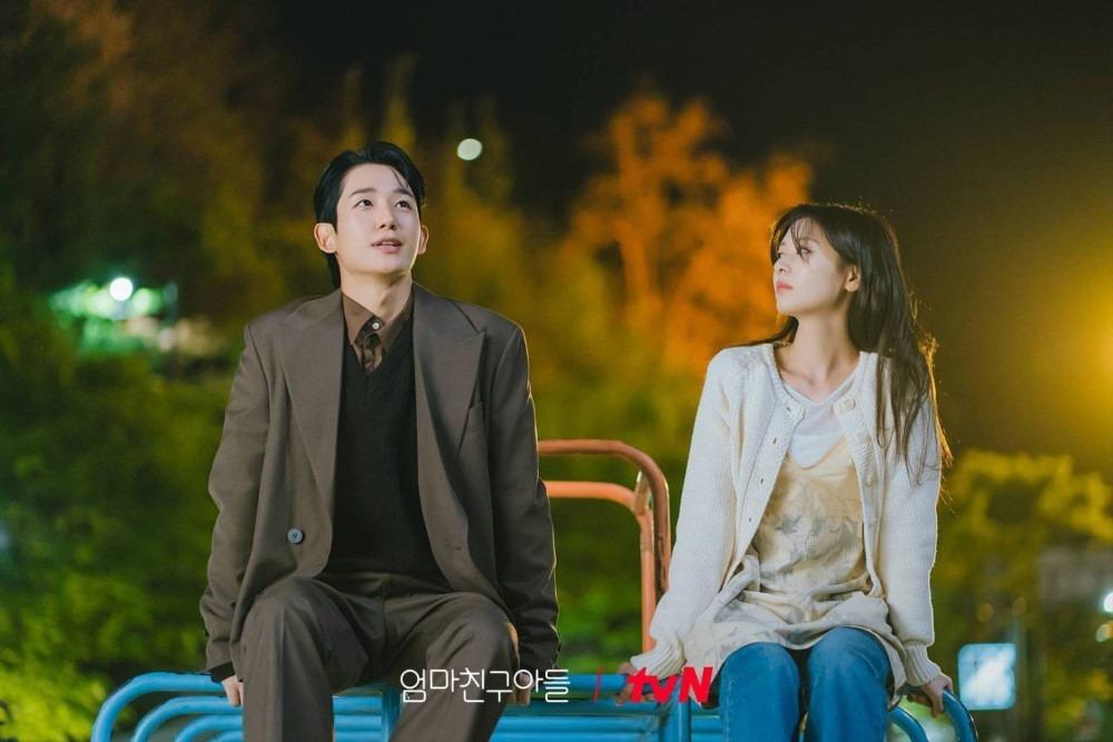 Tình mới của Jung Hae In: Thủ khoa diễn xuất, có bố là giám đốc-9