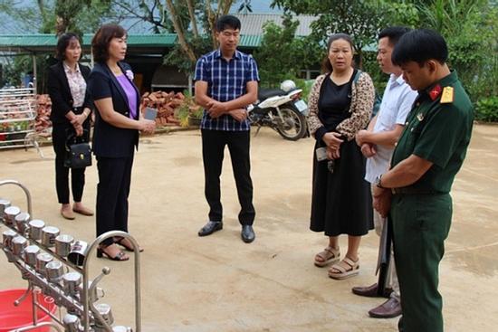 Học sinh ăn cơm với gừng: Kiểm điểm việc phát ngôn chưa chính xác của giáo viên