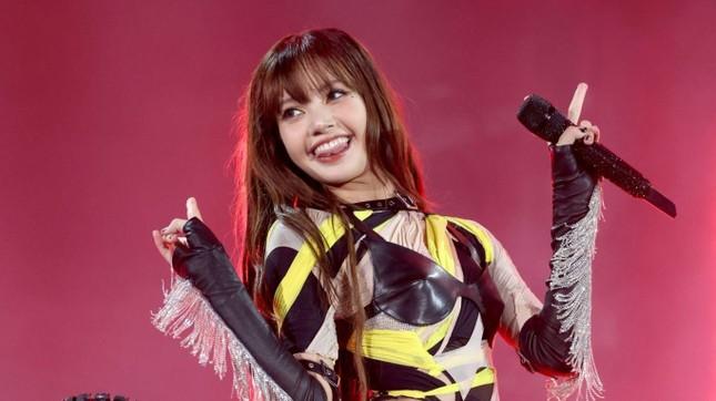 Lisa (BlackPink) bị chỉ trích là nữ hoàng hát nhép-1