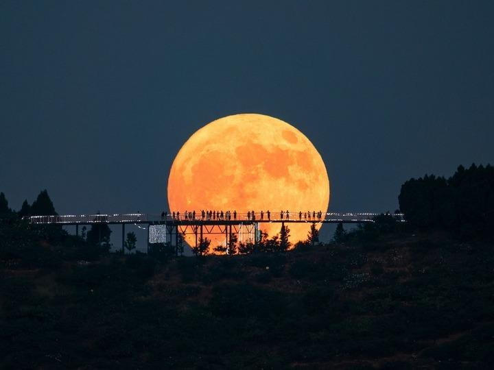 Việt Nam có thể chiêm ngưỡng thêm siêu trăng vào tháng 10-1