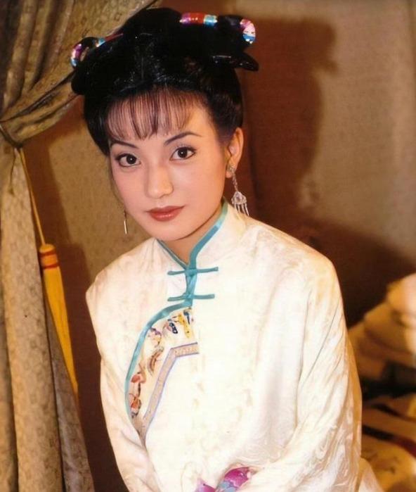 Hé lộ loạt ảnh chưa từng công bố của Triệu Vy, nhan sắc ra sao mà gây bão cõi mạng?-4