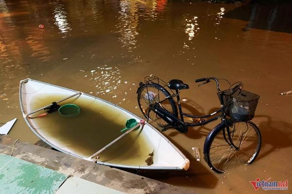 Lũ trên sông Hồng lên nhanh, nhiều điểm ở thành phố Yên Bái ngập trong đêm-1