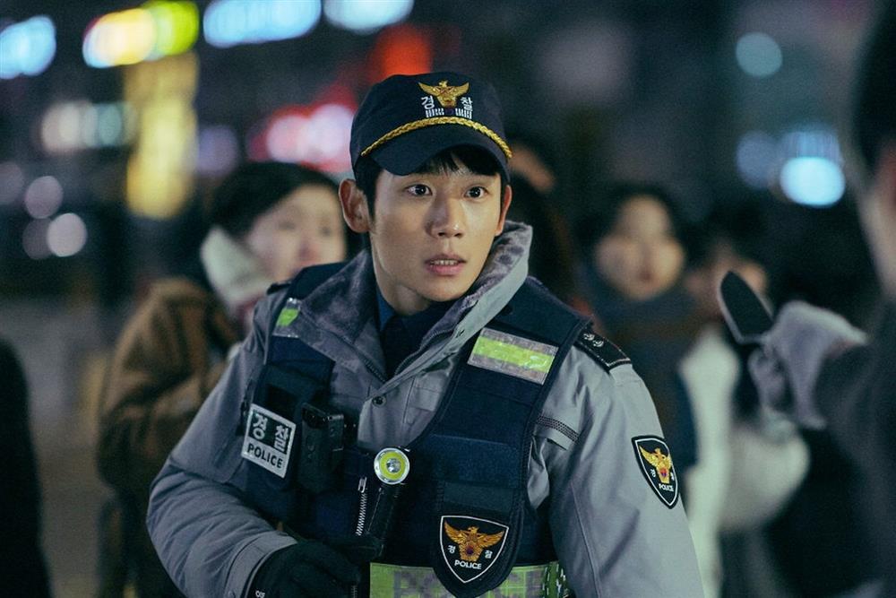 Bộ phim đang cản đường Cám 18+-6