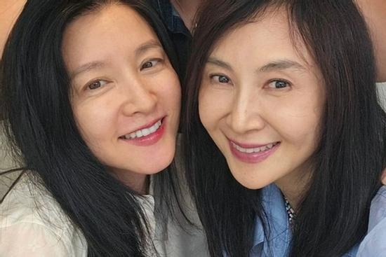 Mặt mộc của Lee Young Ae gây sốt