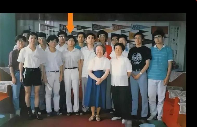 ‘Thần đồng’ Trung Quốc được trả lương 3 tỷ đồng/ năm, bỗng bị sa thải rồi thành người vô gia cư ở Mỹ-2