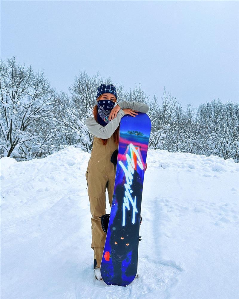 Ái nữ của tiếp viên giàu nhất Singapore’: Thuộc hội con nhà siêu giàu châu Á, hàng hiệu nhiều không có chỗ trưng-7