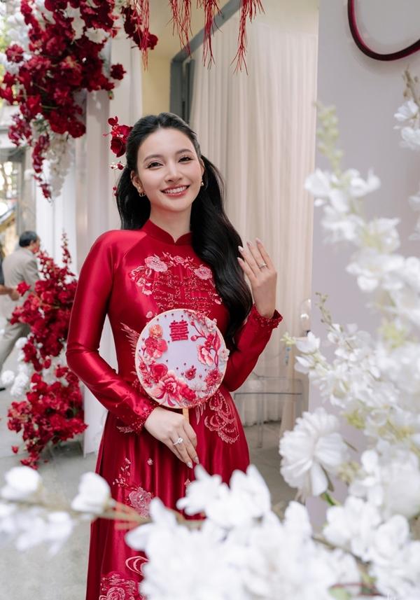 Diễn viên Những Nẻo Đường Gần Xa xinh đẹp bên chồng trong đám hỏi-3