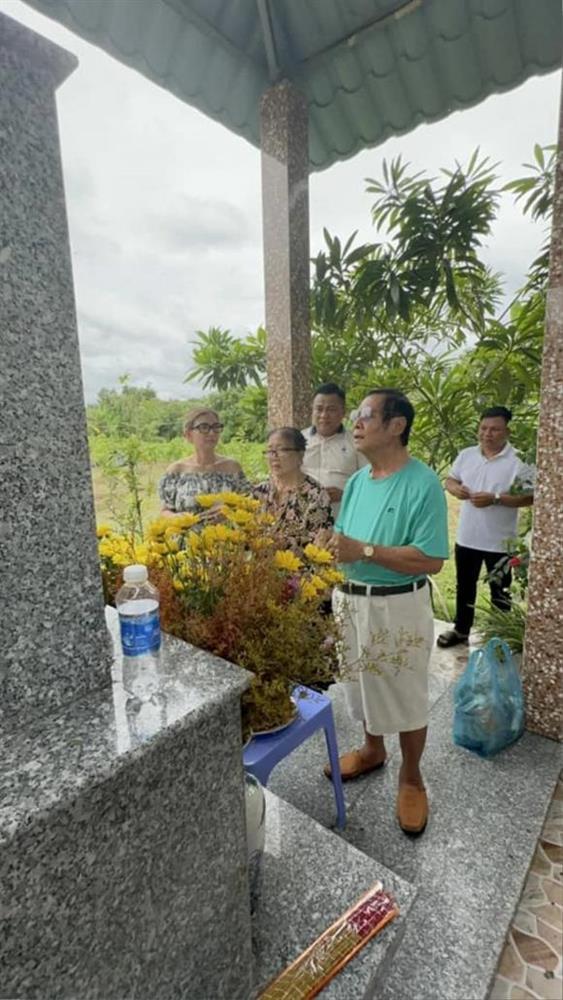 Bố mẹ cố ca sĩ Vân Quang Long phản ứng ra sao khi vợ cũ của con trai tái hôn?-2