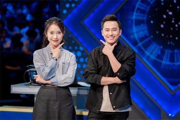 Nữ BTV thời tiết sinh năm 2000 của VTV: Xinh như búp bê, từng khóc vì nhịn đói, giảm 23kg để lên sóng-4