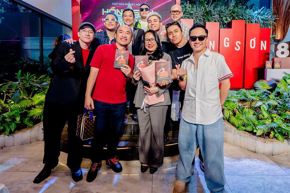 Danh thủ Hồng Sơn không sợ gây tranh cãi khi ra mắt hồi ký ở tuổi 54-5