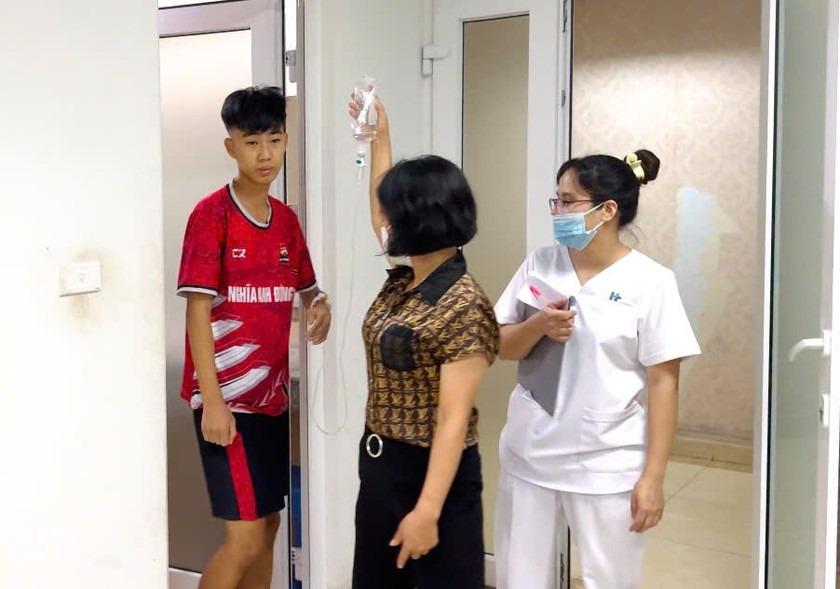 Hiệu trưởng lên tiếng vụ 40 học sinh, sinh viên nhập viện sau bữa tối