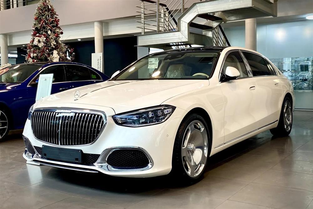 Lộ diện dàn siêu xe trị giá 60 tỷ của đại gia Sài Gòn, có xe giống của Minh Nhựa-6