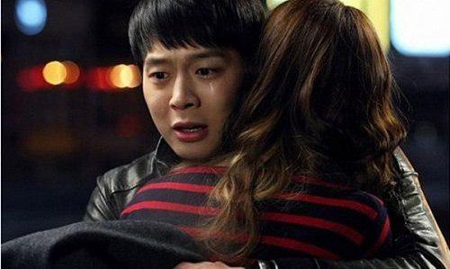 Đêm cuối trước khi ra tòa, tôi đưa cho chồng một thứ làm anh giật mình ôm mặt khóc-1