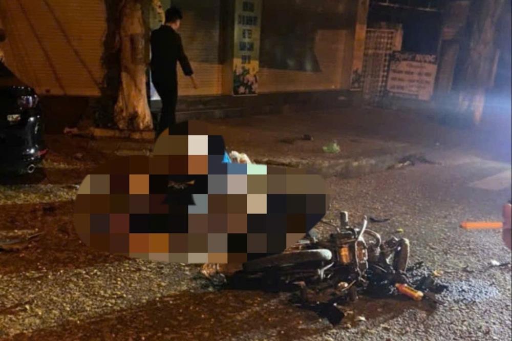 Xe máy tông ô tô, 2 thanh niên ở Đắk Lắk tử vong tại chỗ-1